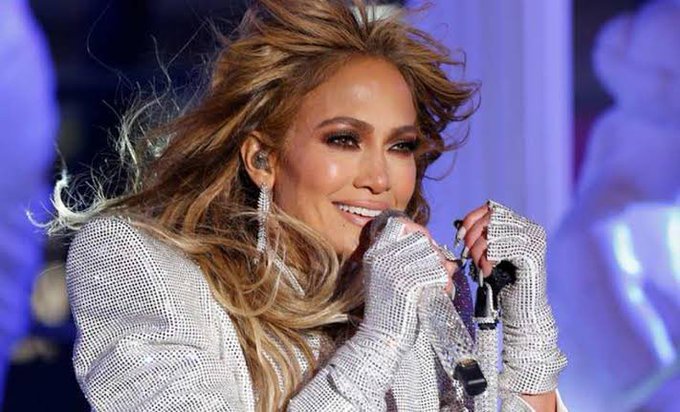 Jennifer Lopez başak burcu olan dansçılarını kovdu! Sizde Jennifer gibi İnsanları burçlarına göre yargılar mısınız?