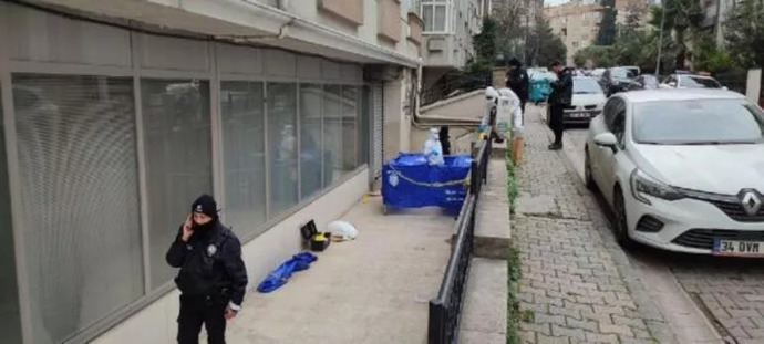 Güne vahşet haberi! :( Bir anne bebeğini 4üncü kattan atmış! Bu ülkeye reset gerekmiyor mu?