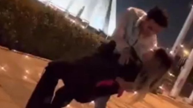 İran sokaklarında dans edip, sosyal medyada paylaşan çifte 10'ar yıl hapis cezası! Bu ceza az olmamış mı ya?