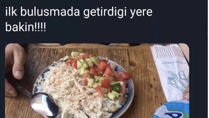 Sevgililer gününde sevgiliniz sizi Tavuk Pilava götürse tepkiniz ne olurdu?