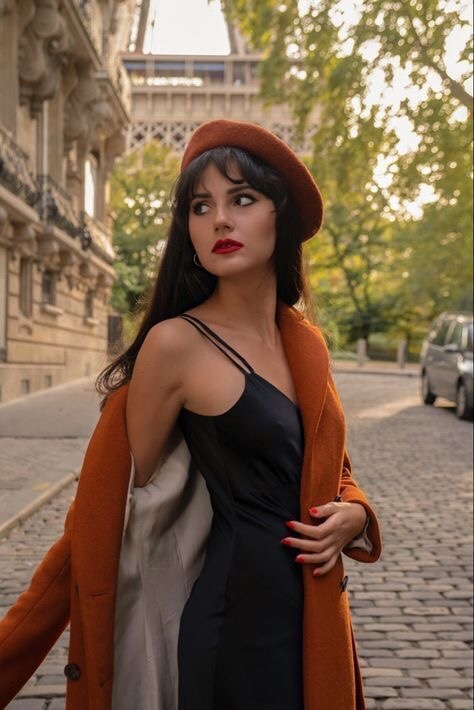 Sizce bir kadin ya da bir erkek nasil giyinmeli?