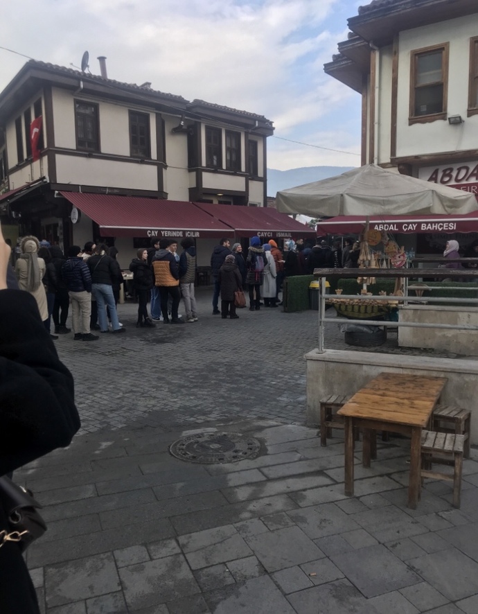 Bir simit için ne kadar beklersiniz?