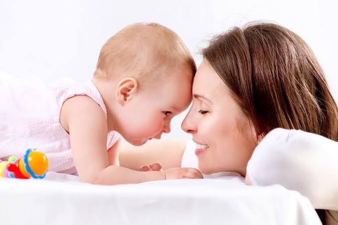 Bu soru bebek sahibi olan veya bebek sahibi olmak isteyen kızçelere gelsin. Anne olmak sizce nasıl bir duygudur?