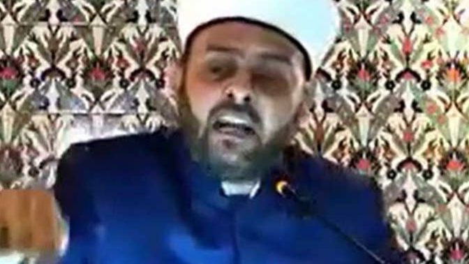 Kadınları ‘et’ olarak gören Halil Konakçı: Dinde zorlama vardır demiş. Dinde zorlama var mı yok mu?