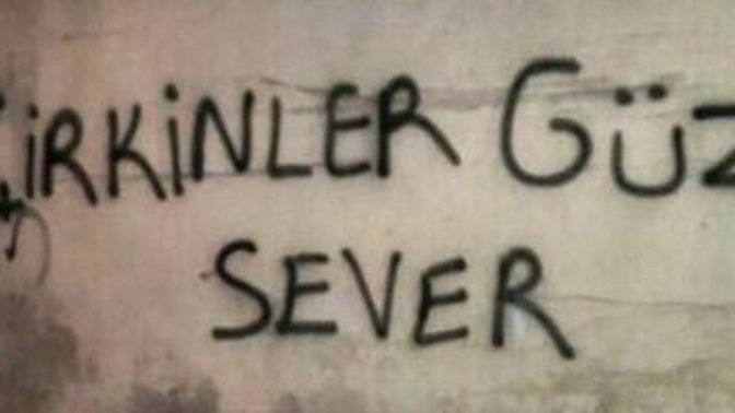 Çirkinlerin sevilmeye hakkı yok mu?