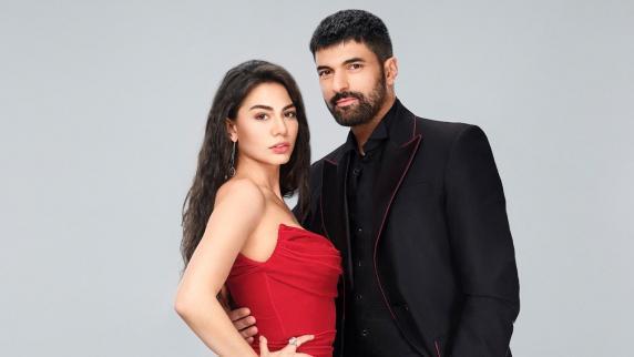 Demet Özdemir ve Engin Akyürekin başrolde olduğu Adım Farah dizisinin ilk fragmanını nasıl buldunuz?