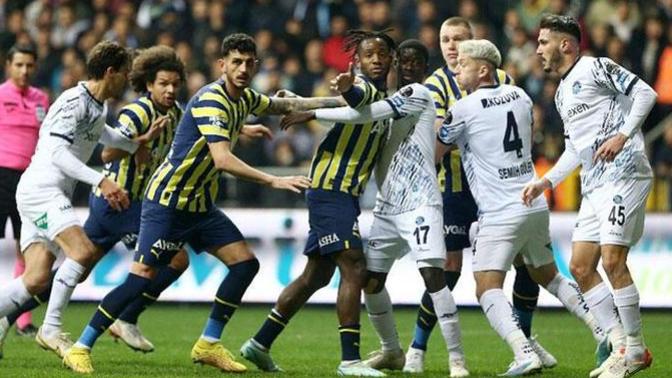 Adana Demirspor - Fenerbahçe maçındaki hakem yönetimi hakkında ne düşünüyorsunuz?