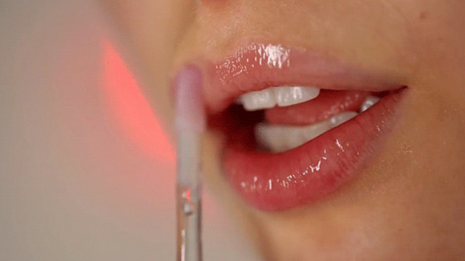 Lip glossta hangi renk daha güzel?