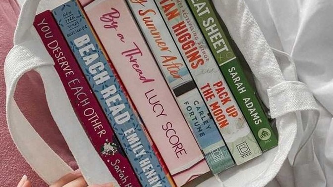 Dışarı çıktığınızda yanınıza kitap alır mısınız?
