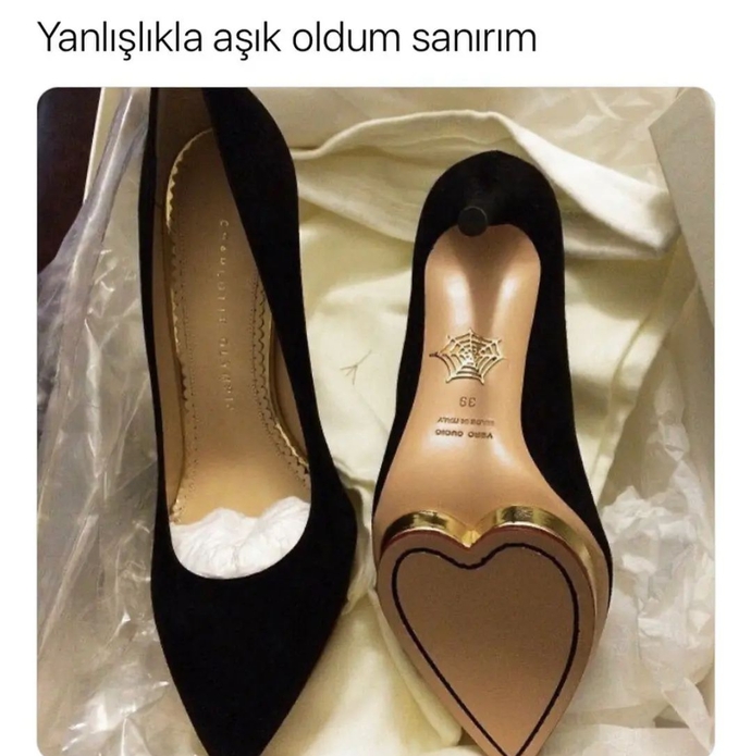 Bildiğimiz stiletto işte ama o kalp detayı çokzel