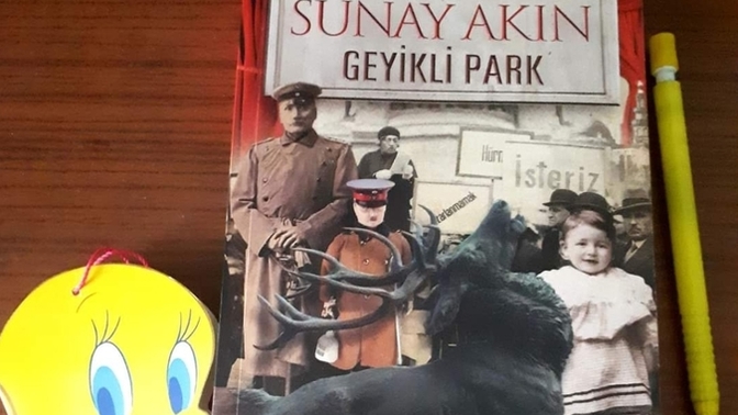Kitap okuma alışkanlığınız var mı, mecburiyetten değil sevdiğiniz için en son hangi kitabı okudunuz?