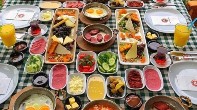 Pazar kahvaltısına önem verir misin?