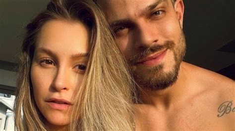 Tatmin edici seks istekli bir partnerle mi daha iyi olur, tecrübeli partner ile mi?
