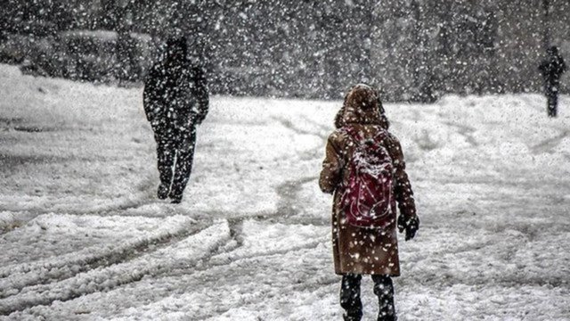 Kar nedeniyle 11 ilde okullar tatil edildi! Sizin şehrinizde havalar nasıl ❄?
