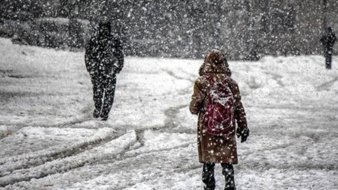 Kar nedeniyle 11 ilde okullar tatil edildi! Sizin şehrinizde havalar nasıl ❄?