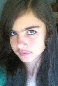 Kızlarda bıyık moda mıı oldu?