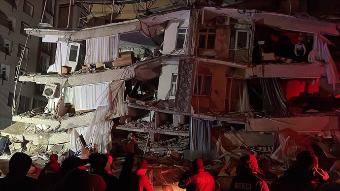 Kahramanmaraşta 7,7 lik deprem deprem bölgesinden olup depremi hisseden var mı?