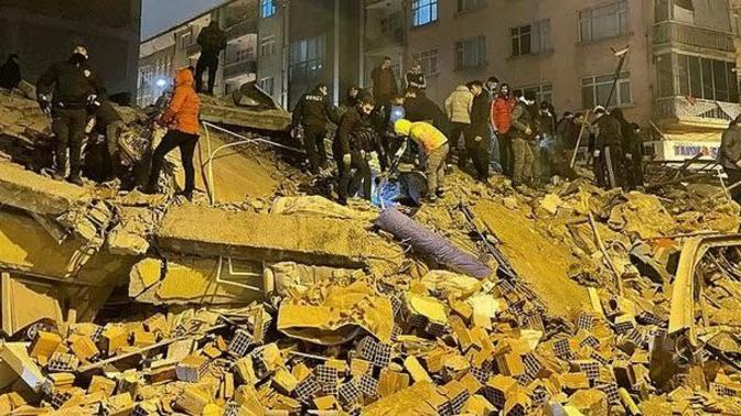 Ülkece sarsıldık: Çok büyük bir deprem afeti ile karşı karşıyayız! Bulunduğunuz yerden bilgi verir misiniz?