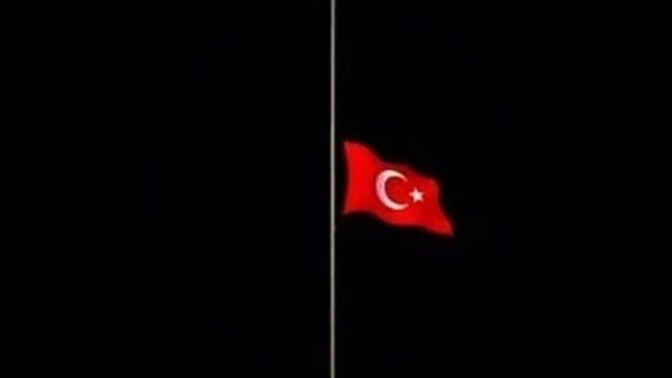 Ülkenin milli yasını tutuyor musunuz?