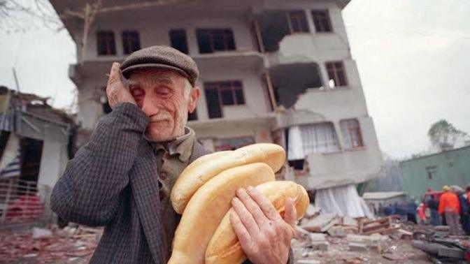 Bu deprem felaketi, ülkemiz için bir hayra sebep olur da, aklımız başımıza gelir mi?