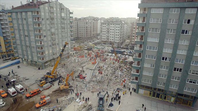 Ev mi alıyoruz yoksa kendimize mezar mı?