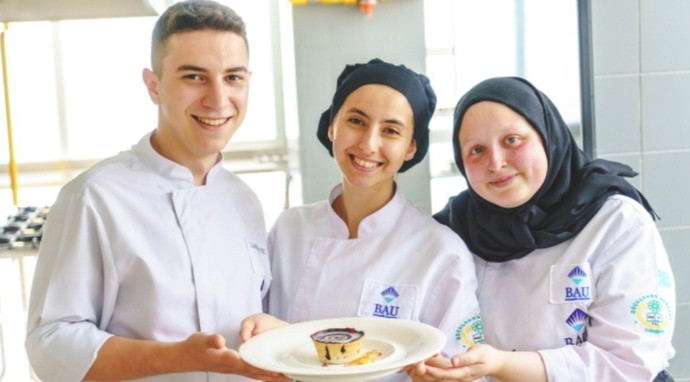 Beylikdüzü Üniversitesi gastronomi öğrencileri deprem bölgesine günlük sandviç hazırlayacak! Ne kadar güzel bir düşünce değil mi?