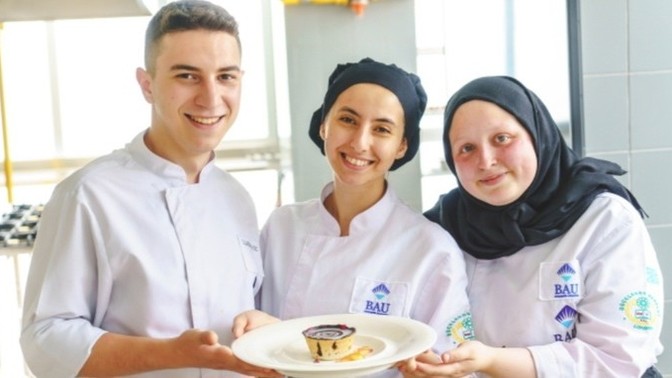 Beylikdüzü Üniversitesi gastronomi öğrencileri deprem bölgesine günlük sandviç hazırlayacak! Ne kadar güzel bir düşünce değil mi?