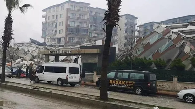 Hatayda yaptığı yeni binalar yıkılan müteahhit, bana binaları soramazsın demiş. Kime soracağız o zaman?