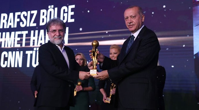 Ahmet Hakan, Olumlu taraflarımız daha fazla, diğer söylenenler hava civa demiş. Sizce de öyle mi?