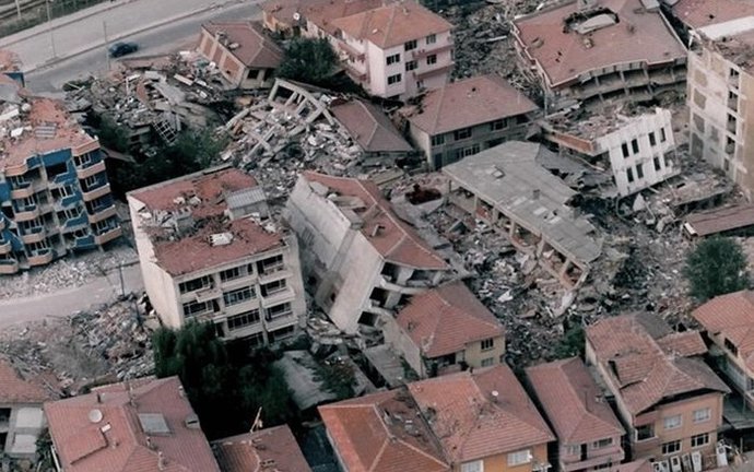 Deprem bölgesindeki okullarda 2. Dönem devam şartı aranmayacak. Öğrencilere psikolojik destek verilmesi gerekmez mi?