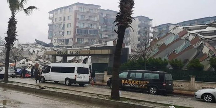 Yıkılan binalardan sorumlu inşaat şirketlerine soruşturma açıldı mı?
