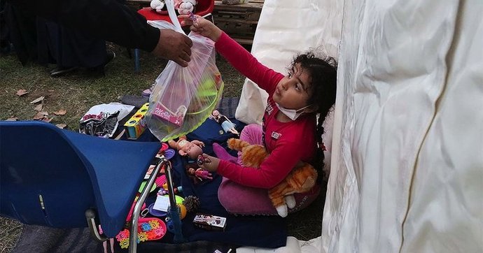 Özel okullar depremzede öğrencileri ücretsiz okutacak. Umut dolu bir gelişme değil mi sizce de?