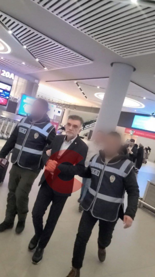 Hatayda çöken rezidansın sahibi Hüseyin Yalçın Coşkun kaçarken yakalandı! Böylelerin hakkı hapis değil mi?
