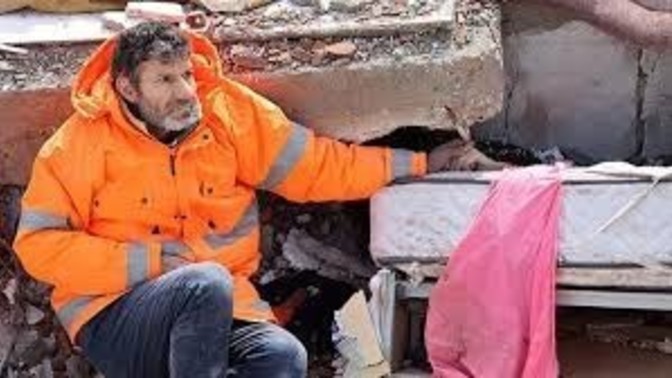 Sizce acının ortağı olmak mı mantıklı yoksa acı yaşamasın diye tedbir almak mı?