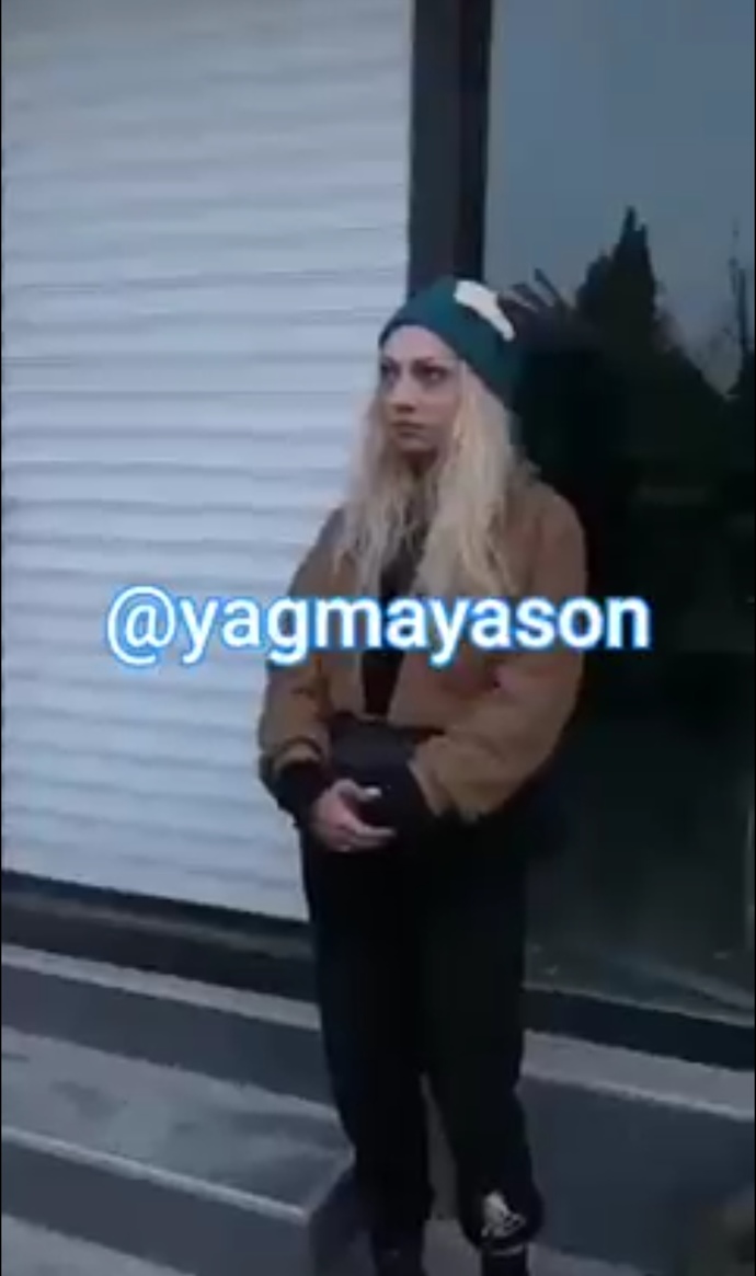 Parfüm çalan kızın dövülmesi hakkında ne düşünüyorsunuz?