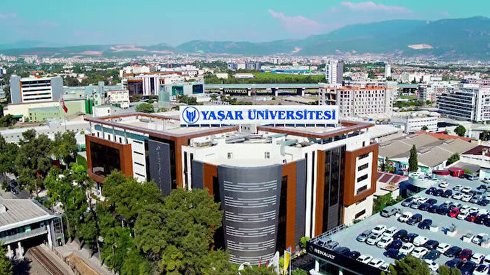 Eğitime ara vermeyen Yaşar Üniversitesine tepki gösteriliyor. Sizce Yaşar Üniversitesi bu kararlarında haklı mı?