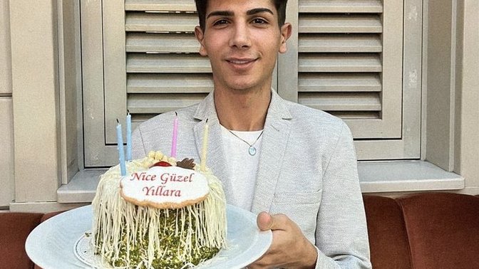 Ya da  Duymazdan hiç ses yok, sizce hayatta mı?