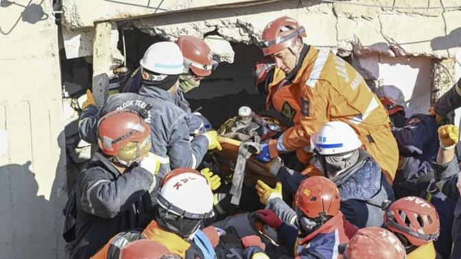 Depremzede esnafın kredi borçları faizsiz 6 ay ertelenecekmiş. Depremzedeler 6 ay içinde hayatlarını düzene sokabilecek mi?