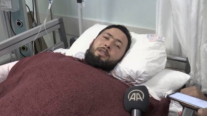 202. saatte enkazdan çıkarılan baba, "6 aylık oğlumu tükürüğümle beslemeye çalıştım ama dayanamadı" demiş. Bu acı nasıl geçer :(?