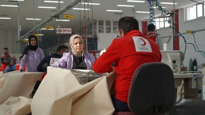 AFAD'a ve Kızılay'a güveniyor musunuz?