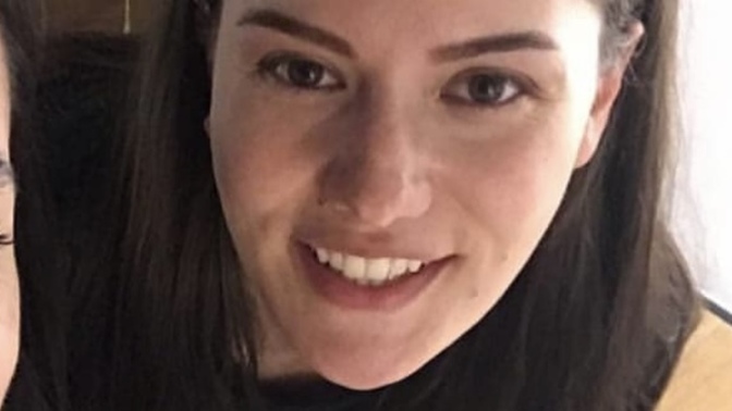 Fahriye evcen bu fotoğrafta güzel mi?