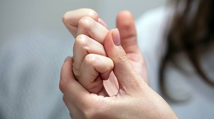 Parmaklarınızı çıtlatır mısınız?