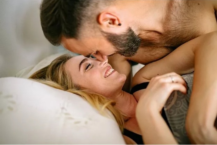 Sekste dirty talk tahrik edici mi, konsantrasyon bozucu mu?
