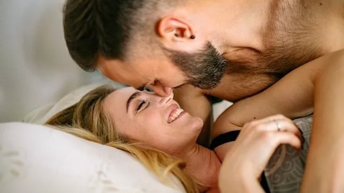 Sekste dirty talk tahrik edici mi, konsantrasyon bozucu mu?