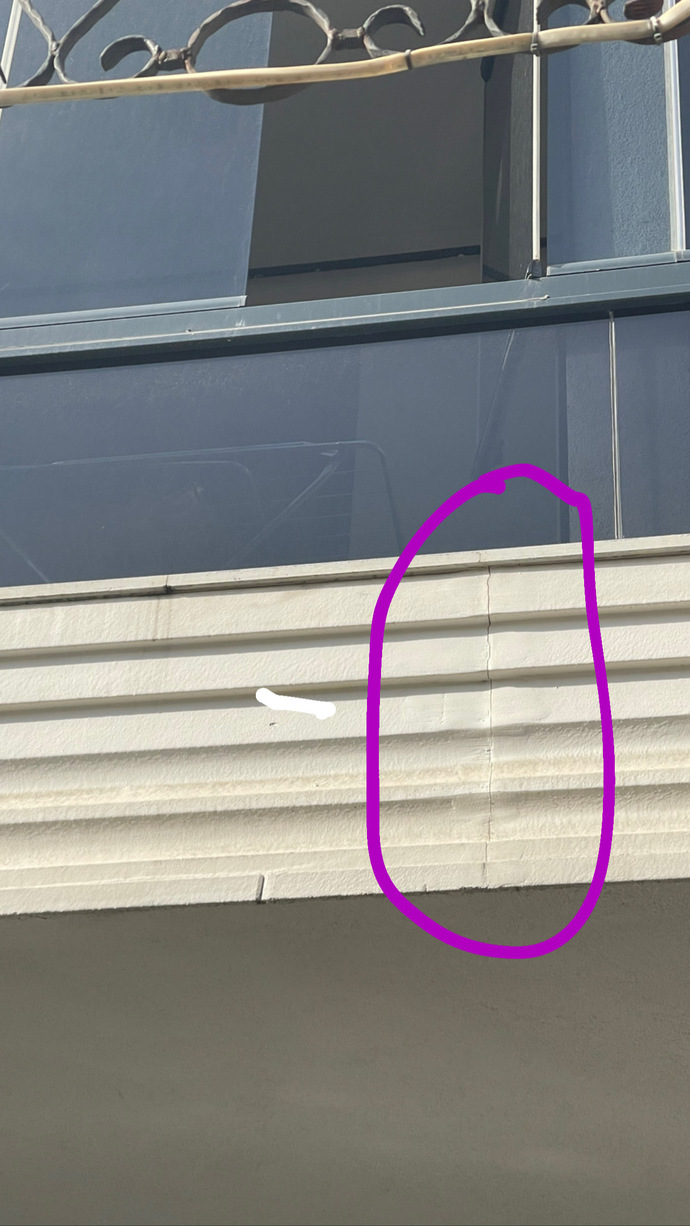 Binamız yeni, dışındaki bu çatlaklar tehlikeli mi?