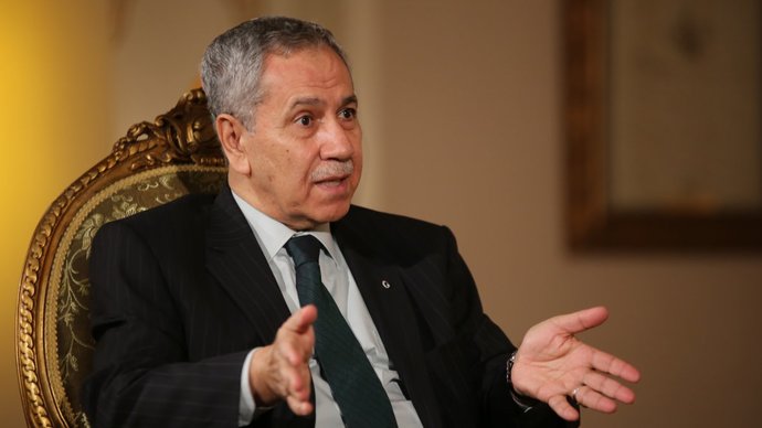 Bülent Arınç Savaş hali dışında seçim olmazmış. Ayet-i kerime mi var? diye sordu! Sizce haklı mı?