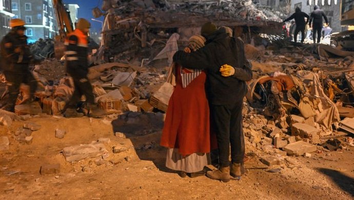 Depremde vefat edenlerin sayısı 39 bin 672ye yükseldi! Bu kadar kayıptan sonra nasıl toparlanacağız biz 😞?