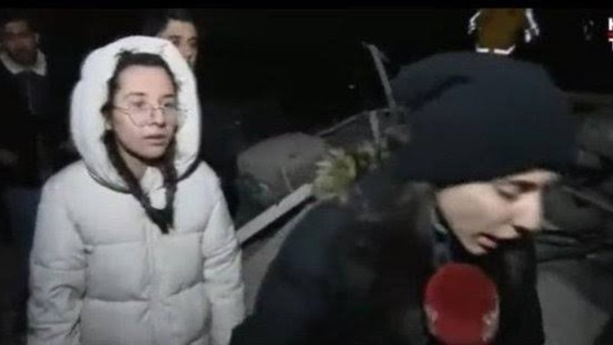 Sizce Türkiye tarihi bu depremdeki onurlu ve onursuz gazetecileri hatırlayacak mı?