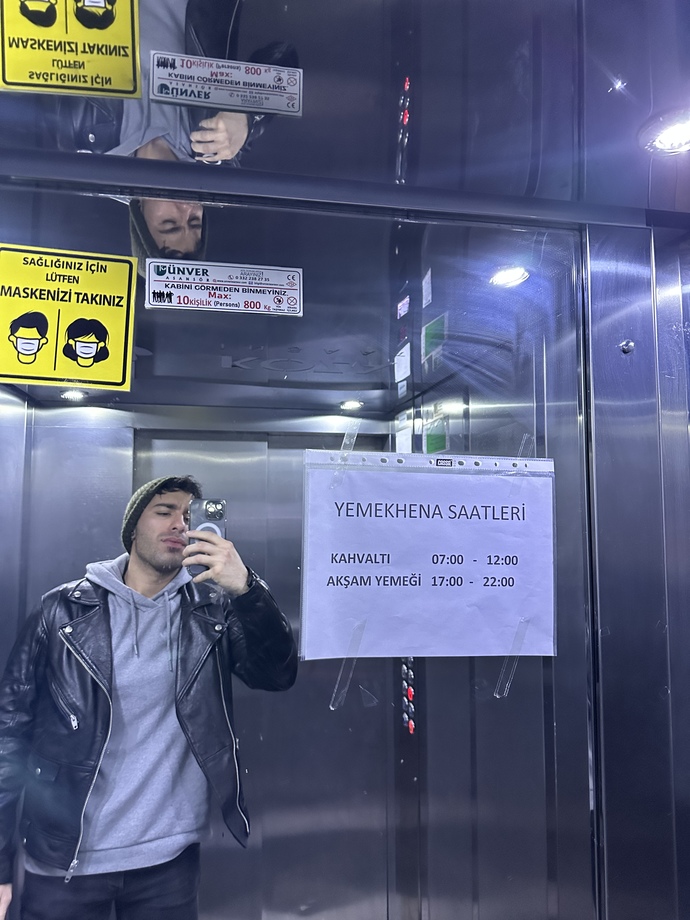 Niye sevgilim olmuyor Tipsizim diye mi?