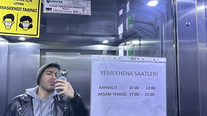 Niye sevgilim olmuyor Tipsizim diye mi?